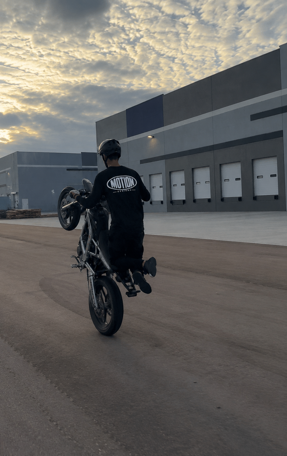 Motion Logo T-Shirt — Black , White